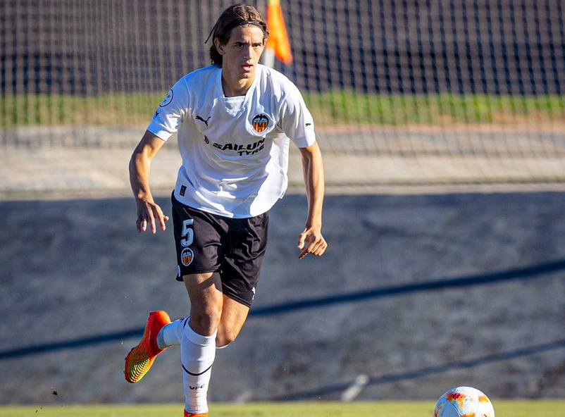 中欧体育入口 -风云突变！尼斯转会期迎来里程碑；荷甲版图或变；震撼外界；球探报告显示潜力的简单介绍