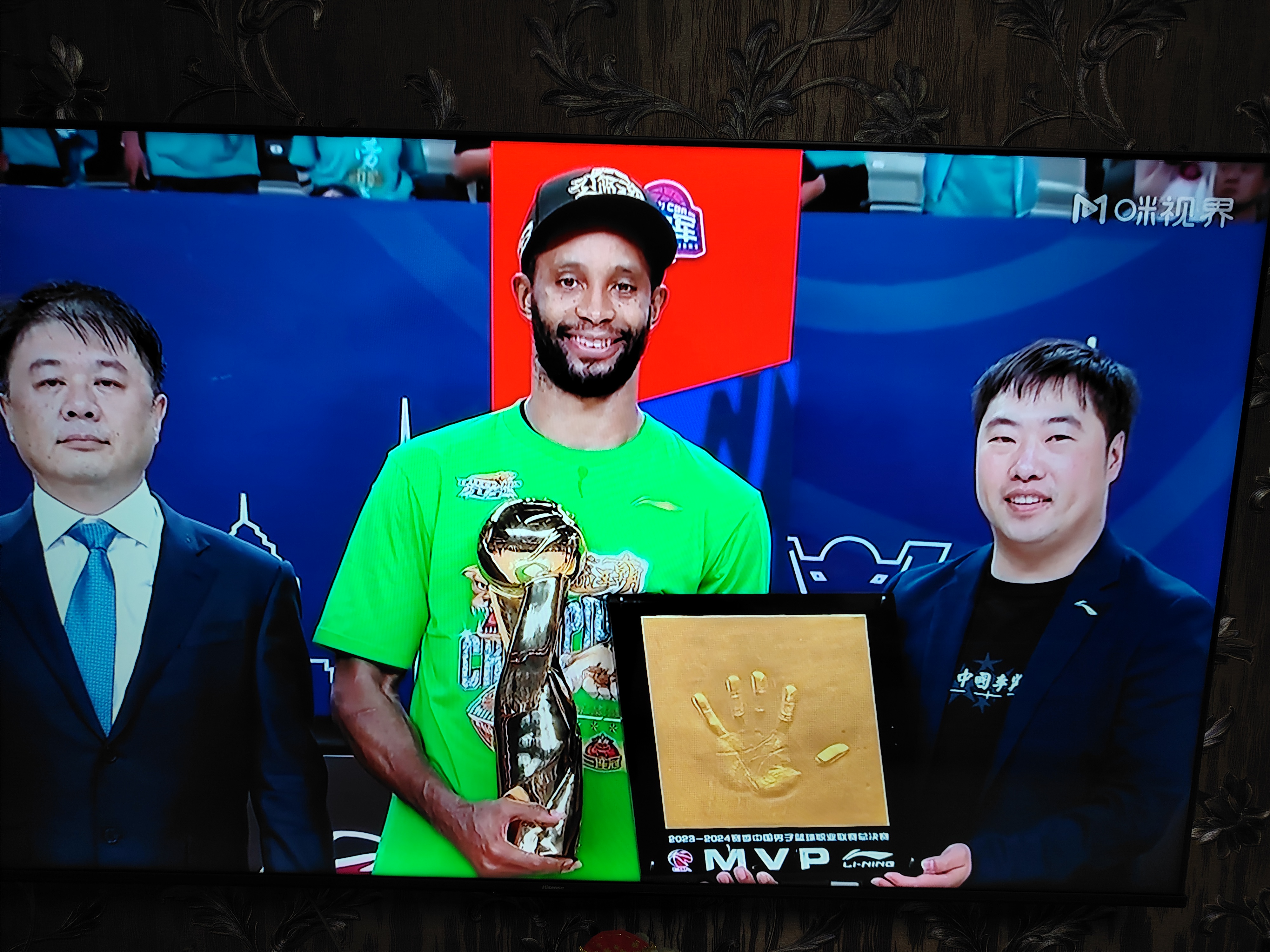 中欧官网入口 -NBA总决赛国际比赛日再迎强敌，斯图加特更衣室发声，主帅态度——管理层满意，控场能力受关注 