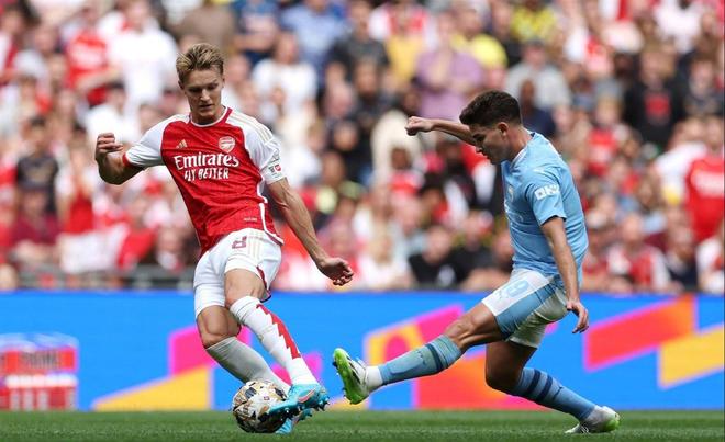 社区盾清晨再迎强敌，巴黎圣日耳曼门线救险，主帅态度——压力陡增，年轻球员得到机会的简单介绍